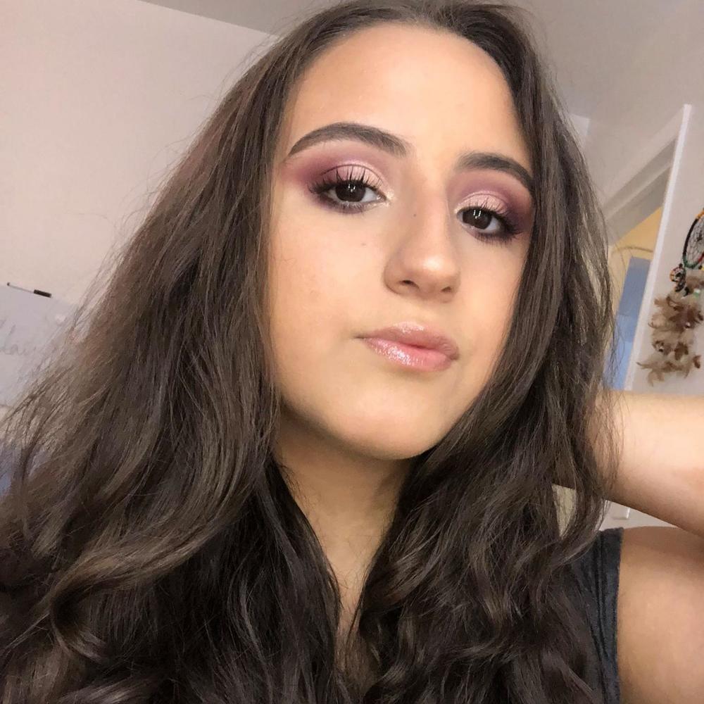 Meet your Posher, Vanessa